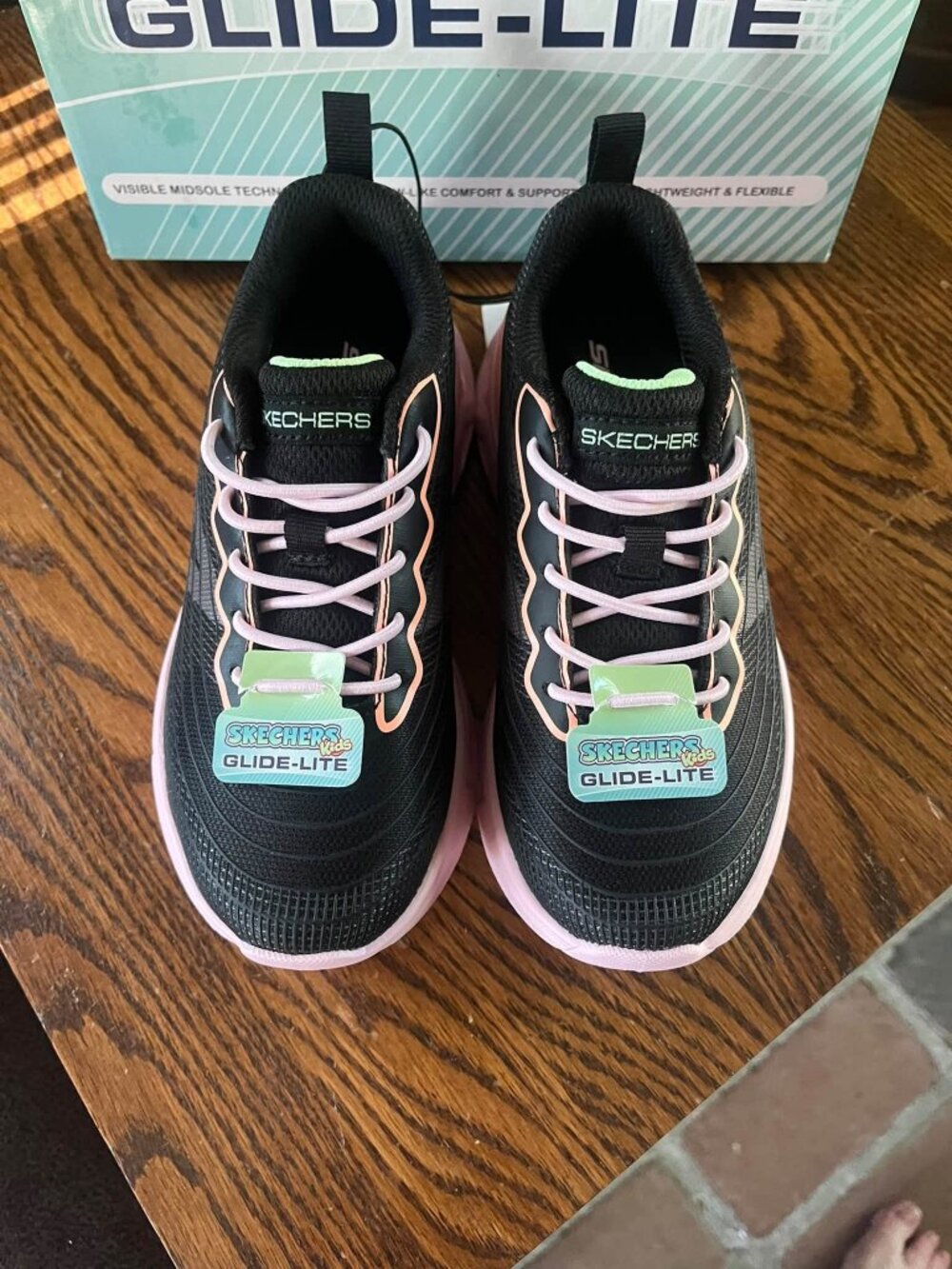Skechers Kids Girls Glide-Lite Sneakers NWT [12]